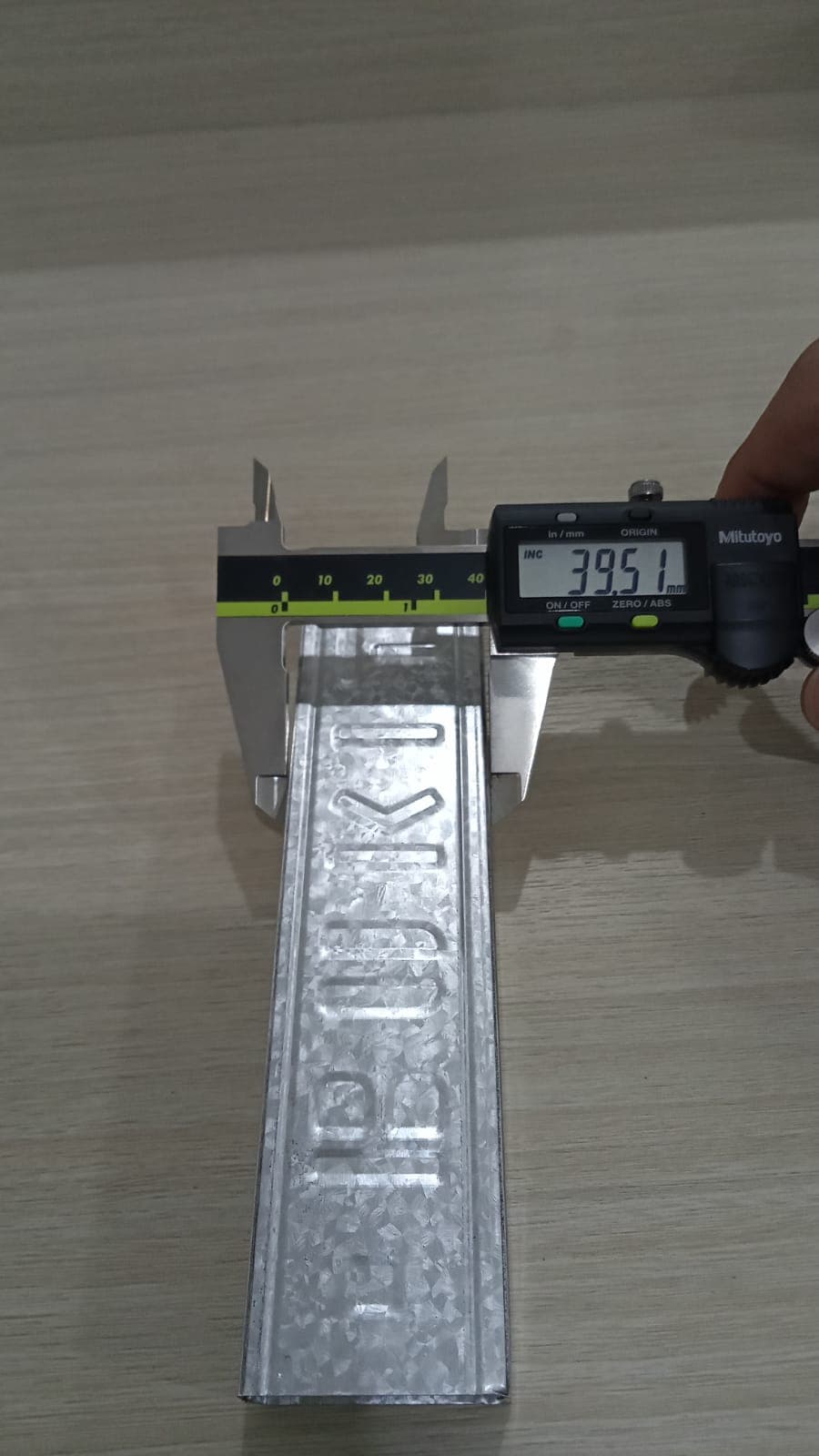 Hollow & Baja Ringan